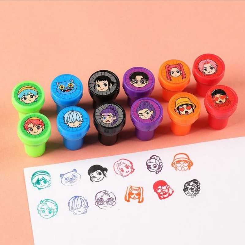 Photography Kit - 12PCS The Hunter Girl Group Anime